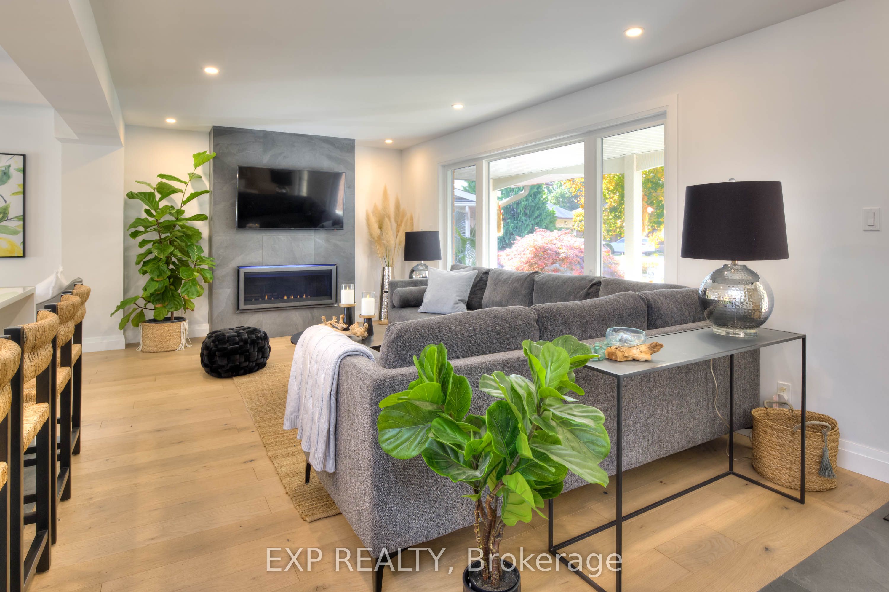 119 Charlotte Place