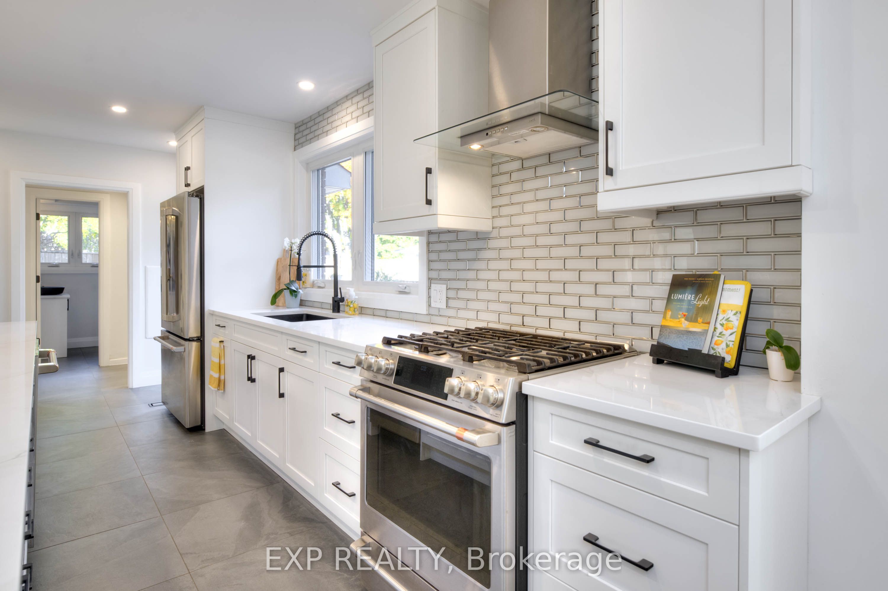 119 Charlotte Place