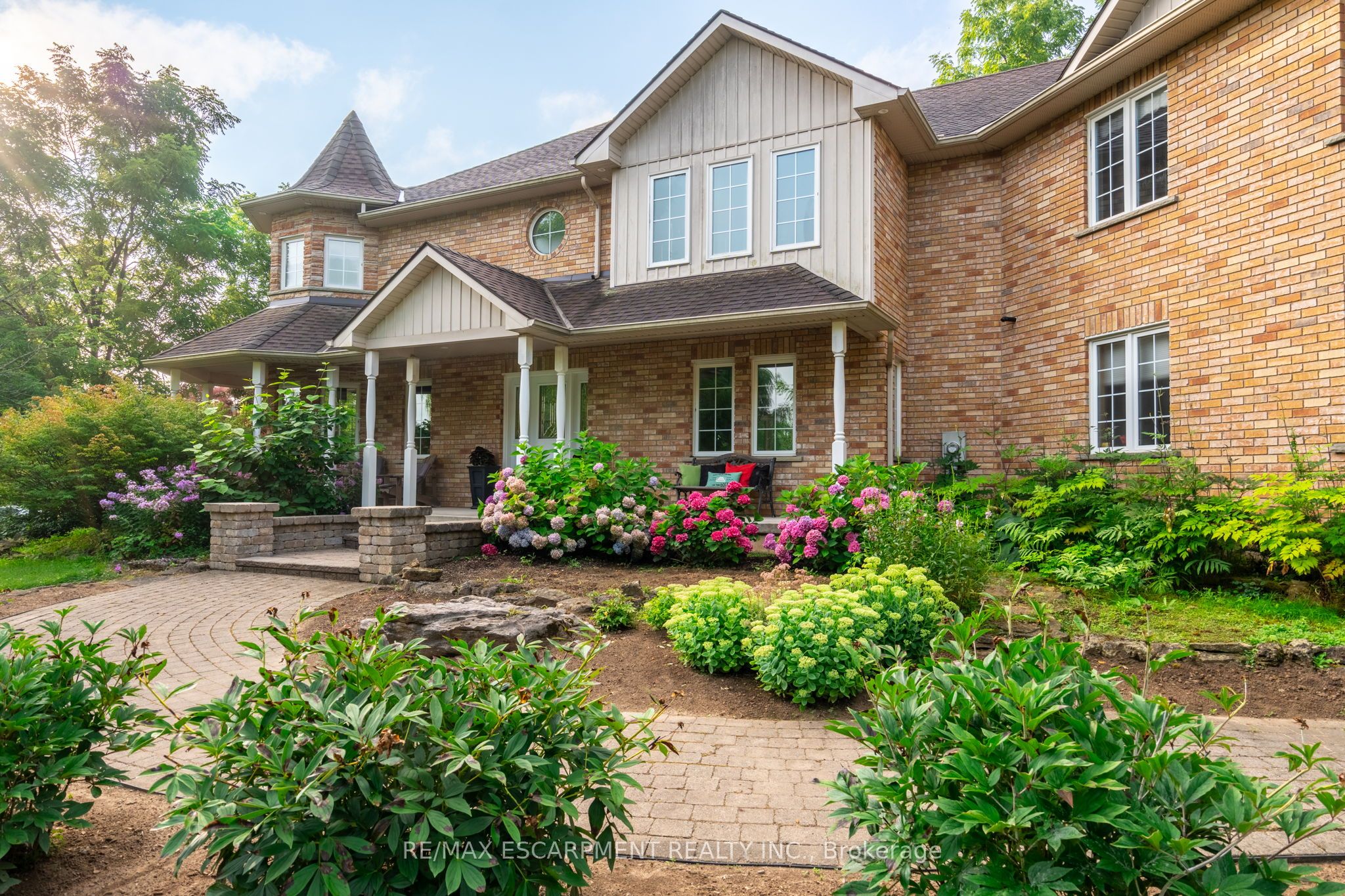86 Ridge Road E