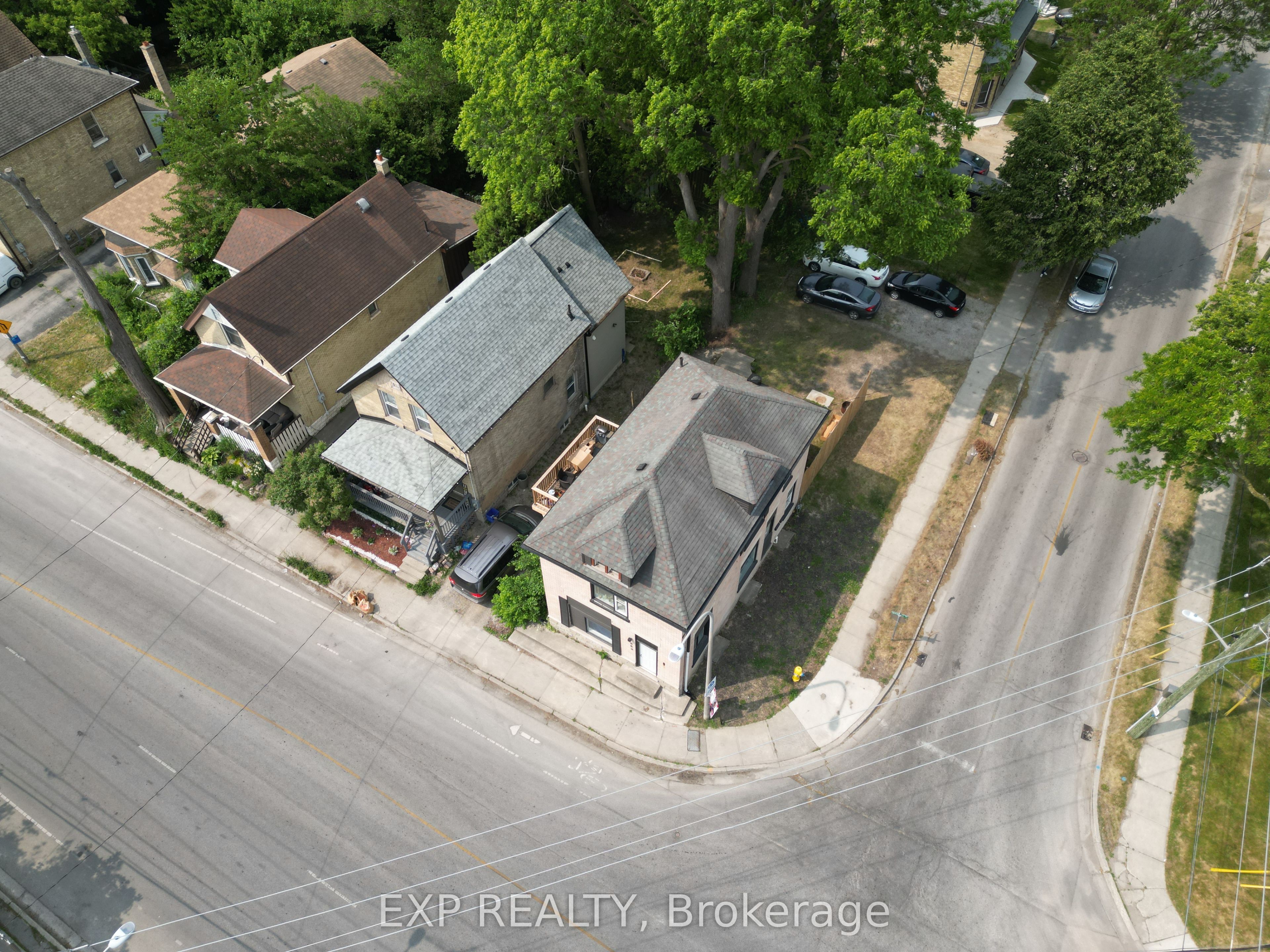 553 Quebec Street