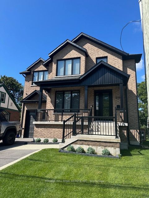 220 Collingwood Street