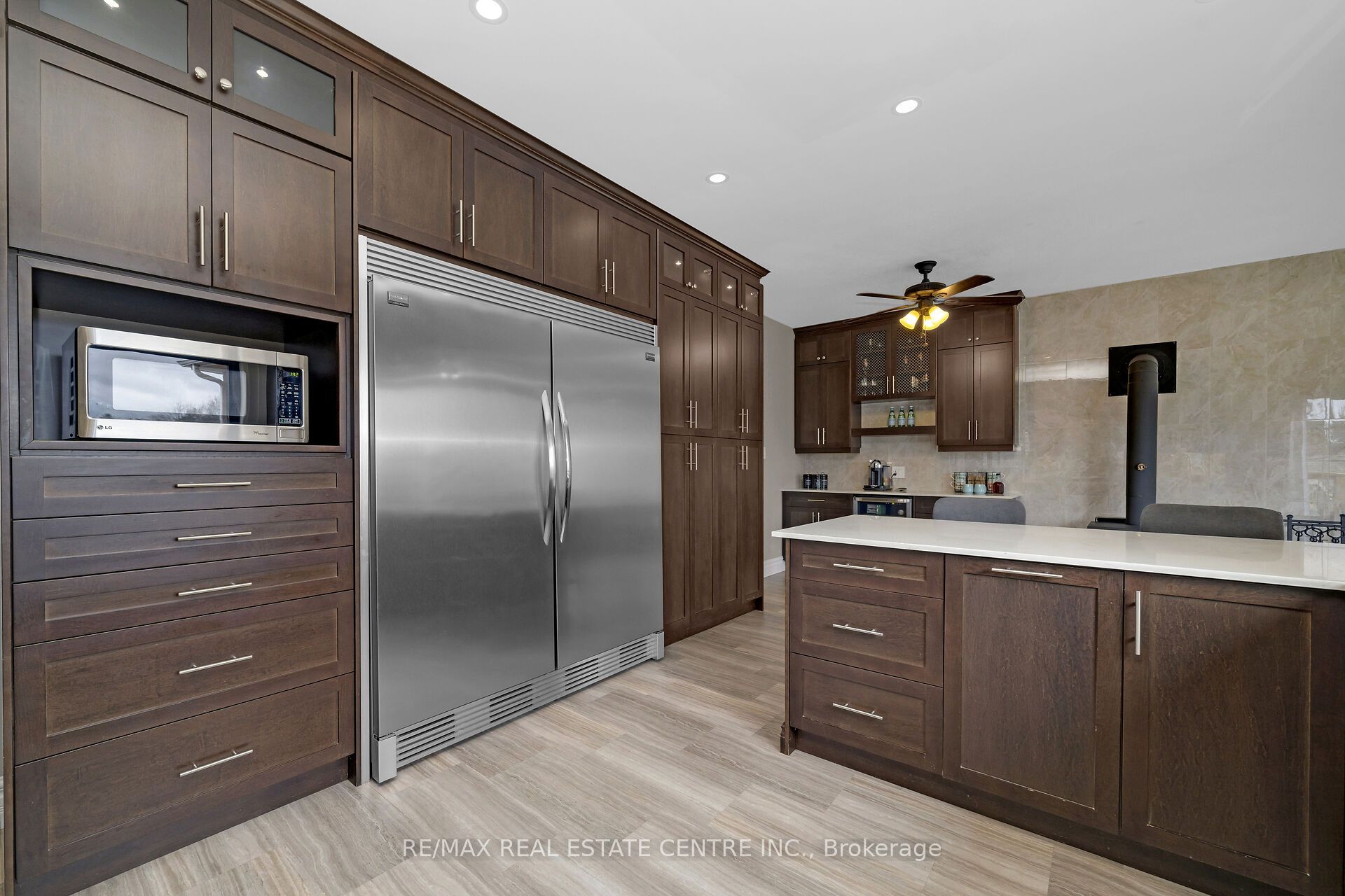 9343 Wellington 22 Road
