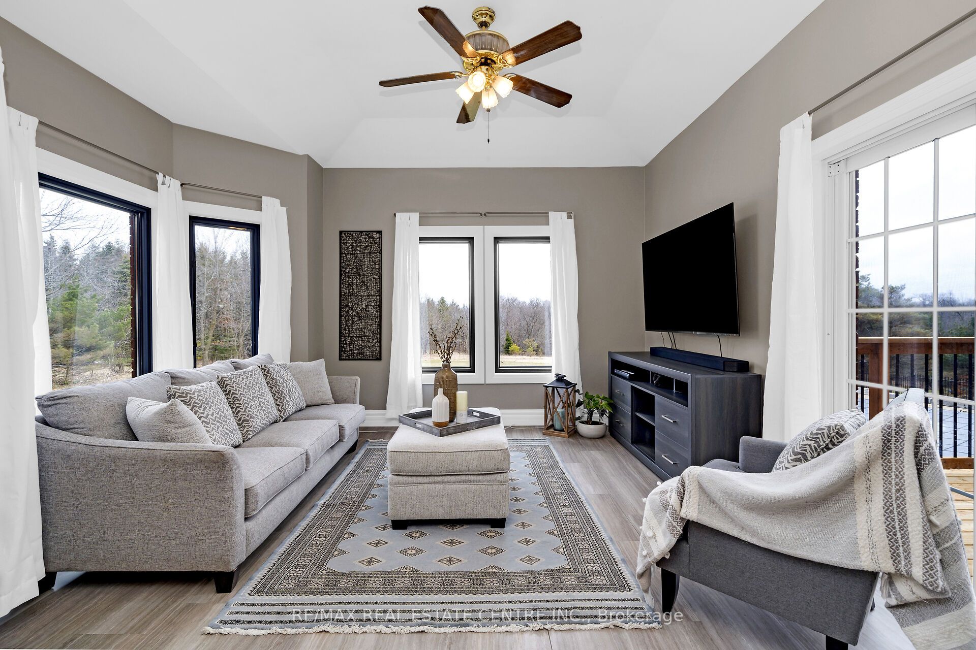 9343 Wellington 22 Road
