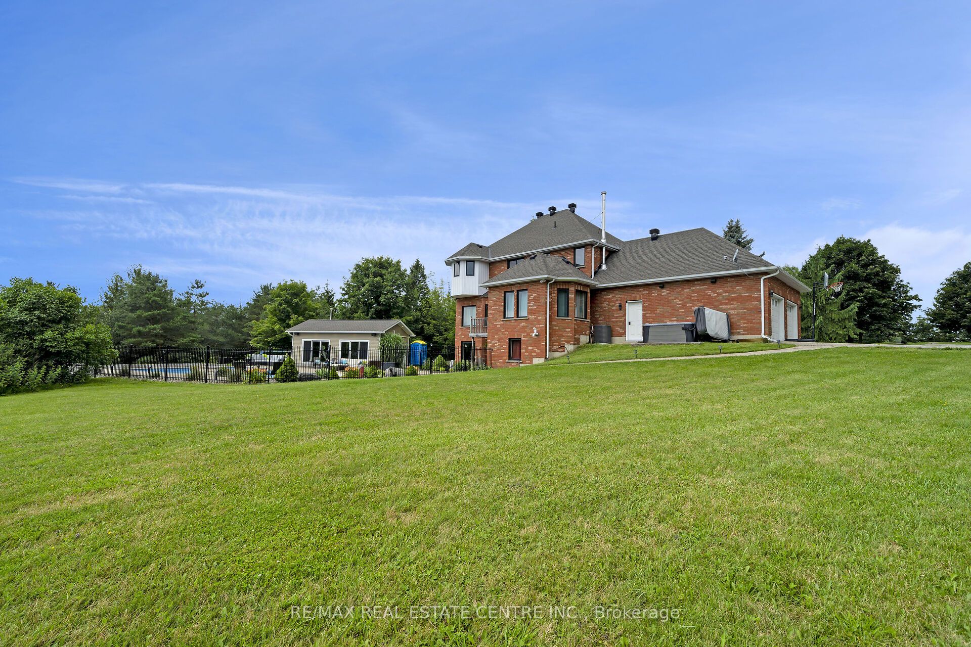 9343 Wellington 22 Road