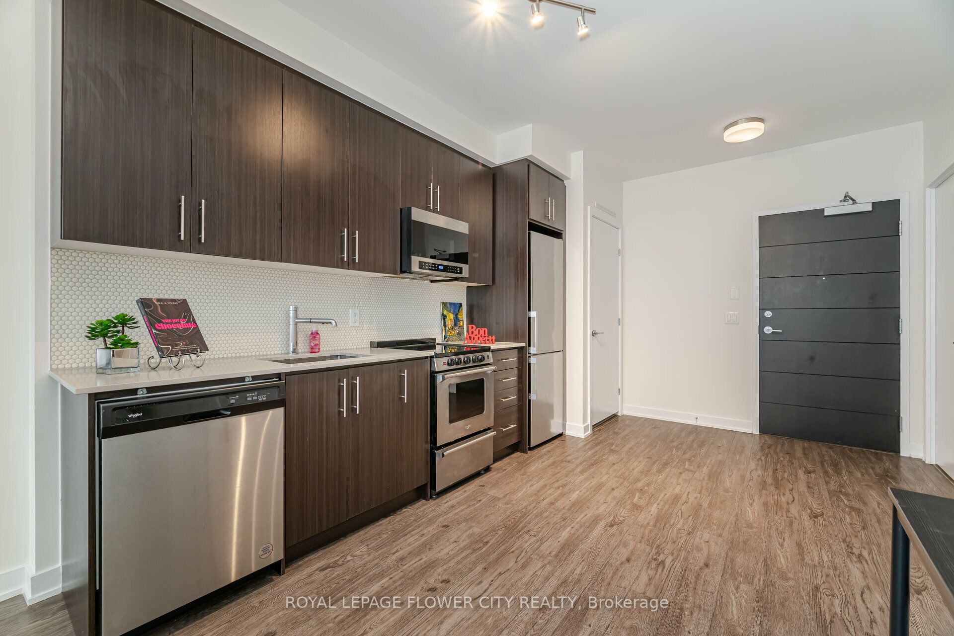 212 King William Street, #604