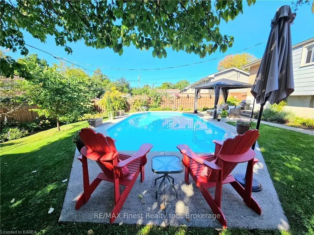 981 HUDSON Drive