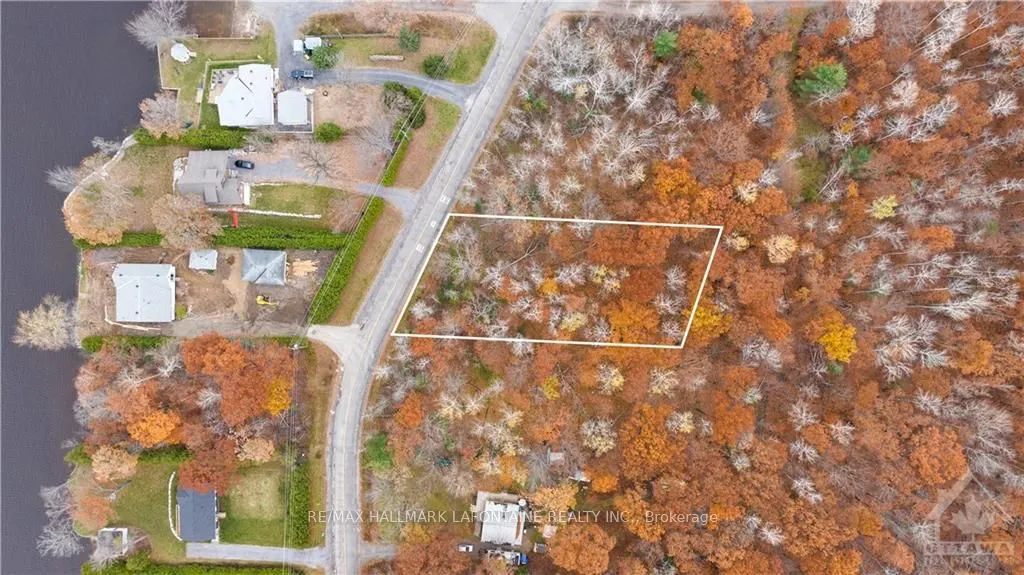 881 BAYVIEW Drive