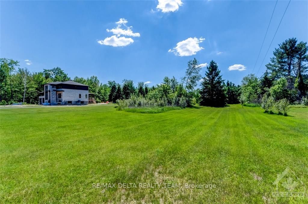 2080 BOUVIER Road