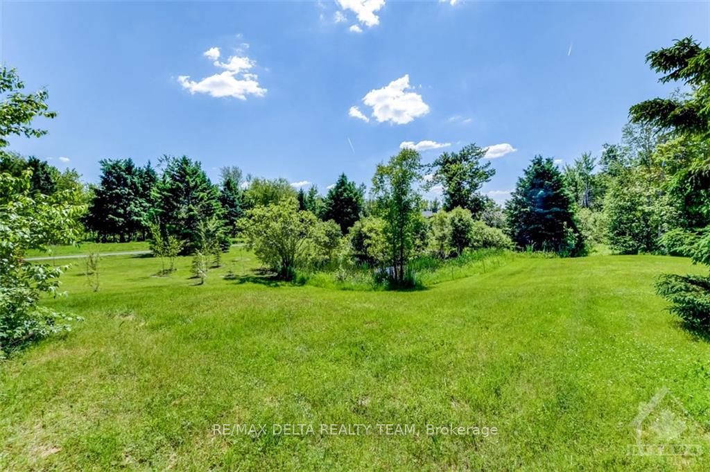2080 BOUVIER Road