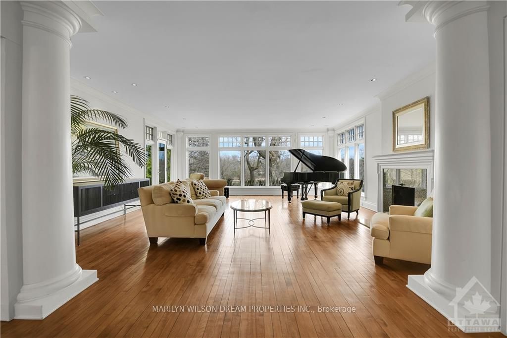 597 MARIPOSA Avenue