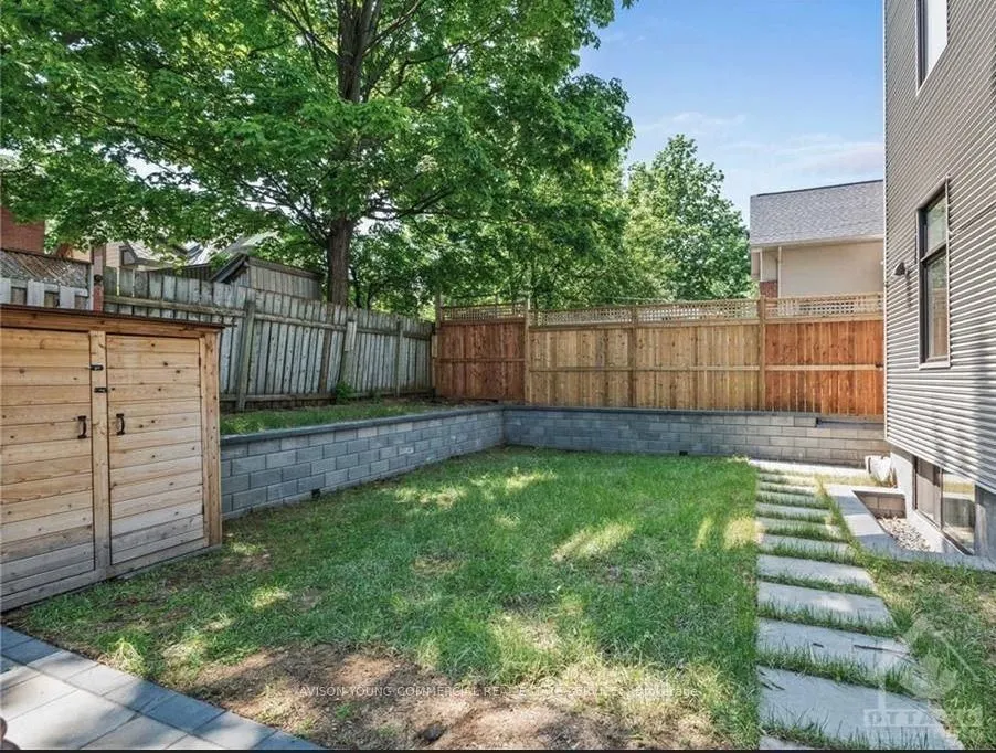 442 SUNNYSIDE Avenue
