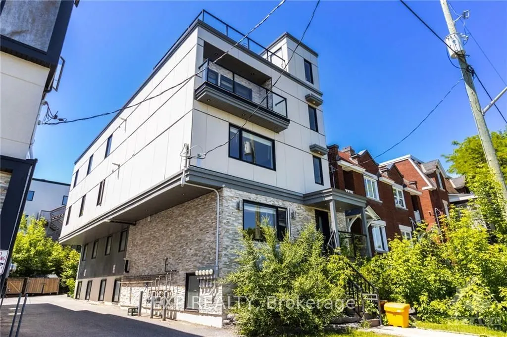 458 NELSON Street