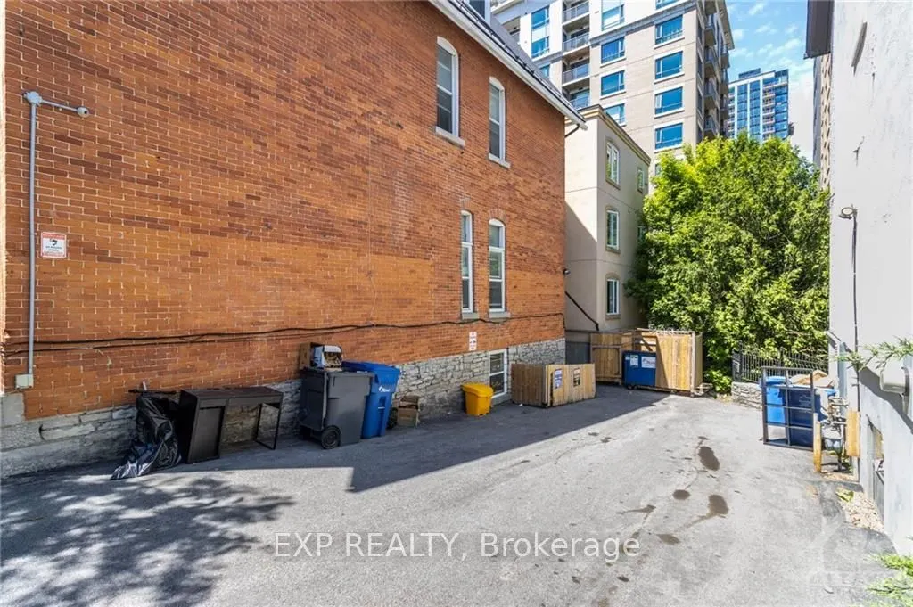 119 DALY Avenue
