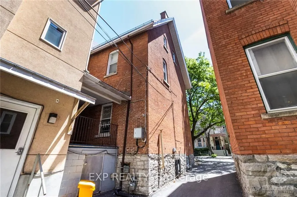 119 DALY Avenue