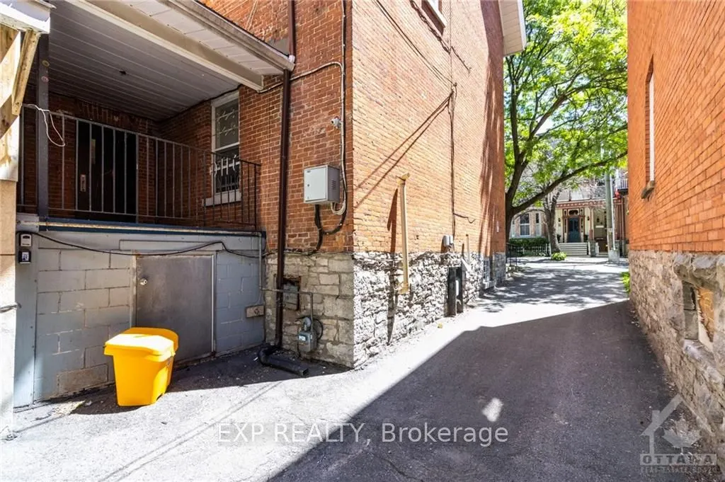 119 DALY Avenue
