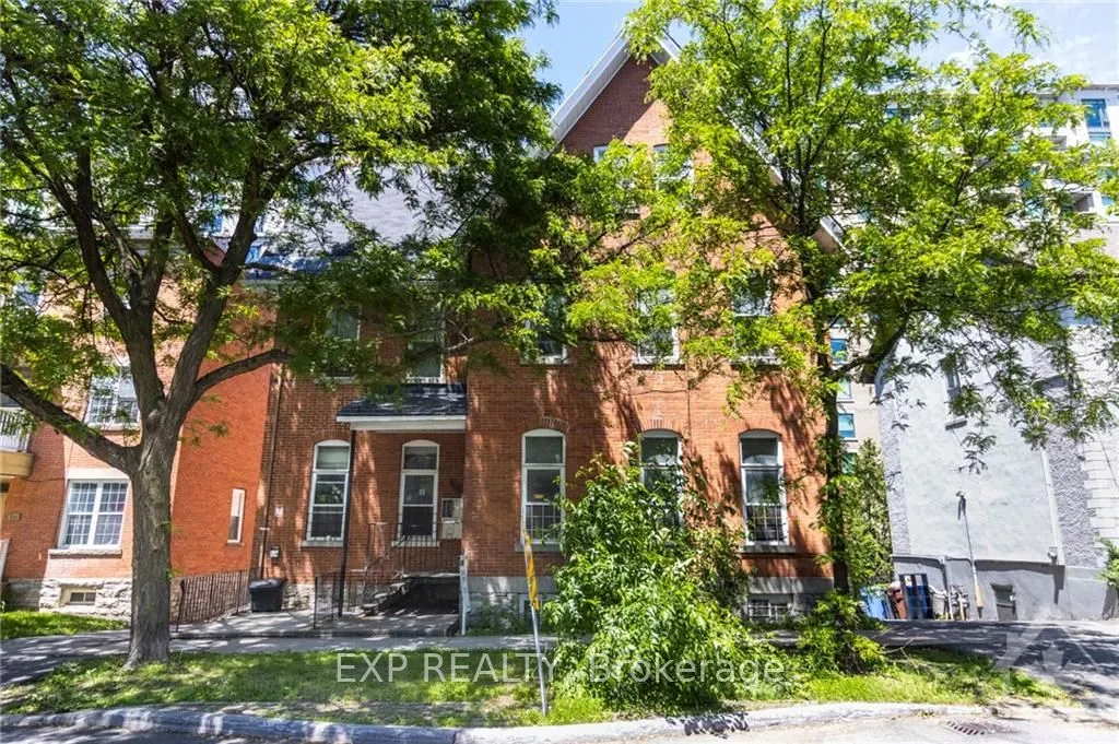 119 DALY Avenue