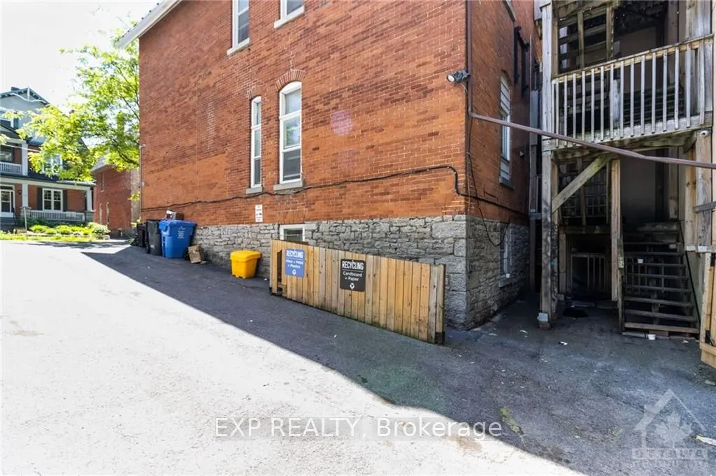 119 DALY Avenue