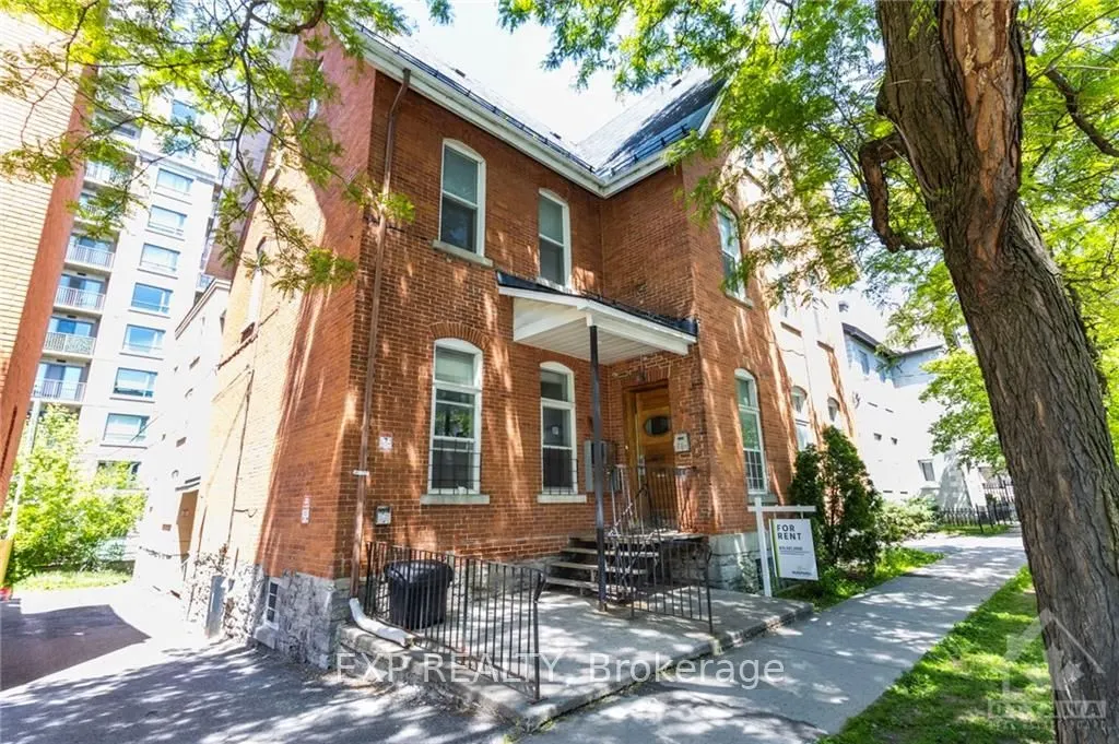 119 DALY Avenue