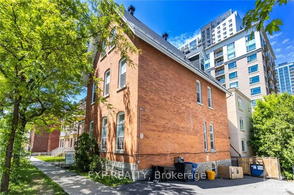 119 DALY Avenue