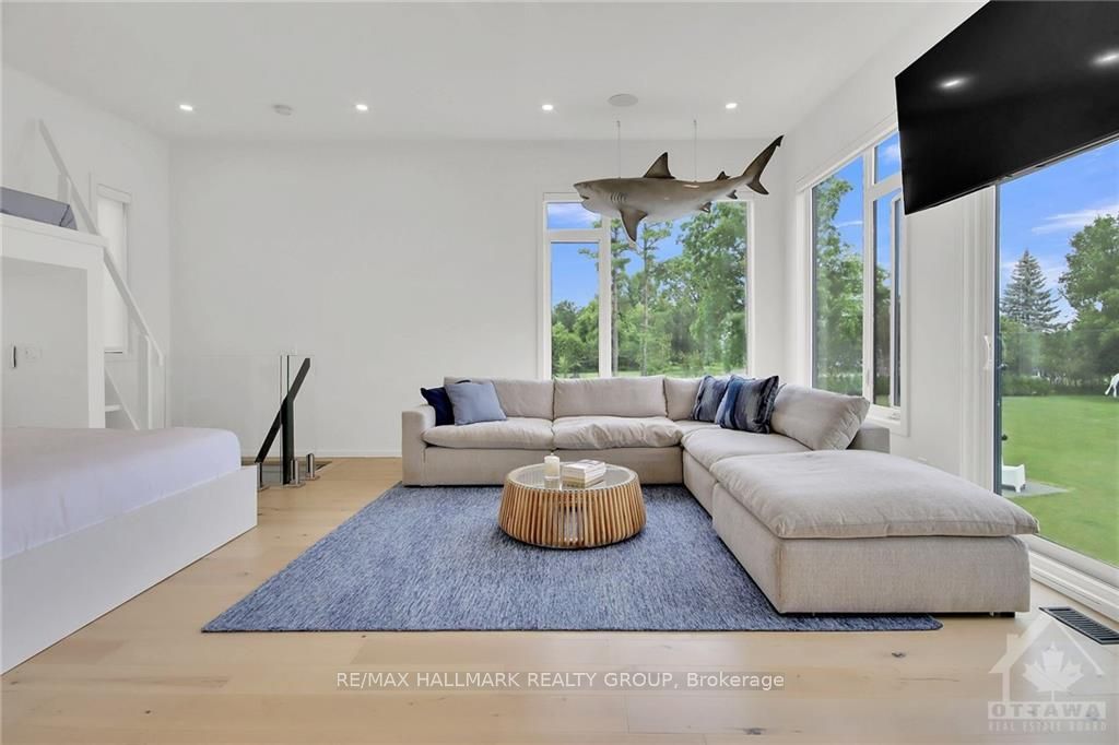 227 GRANDVIEW Road