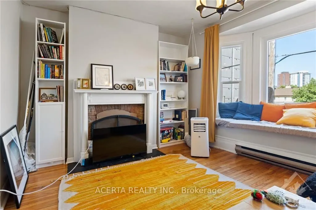 1008 WELLINGTON Street W