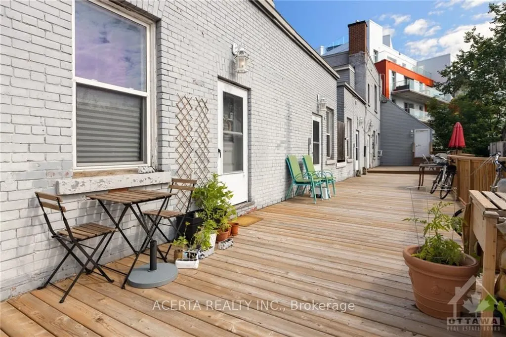 1008 WELLINGTON Street W