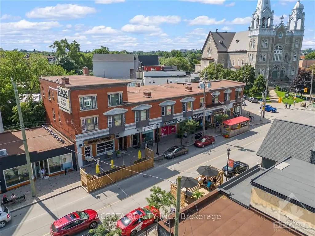 1008 WELLINGTON Street W