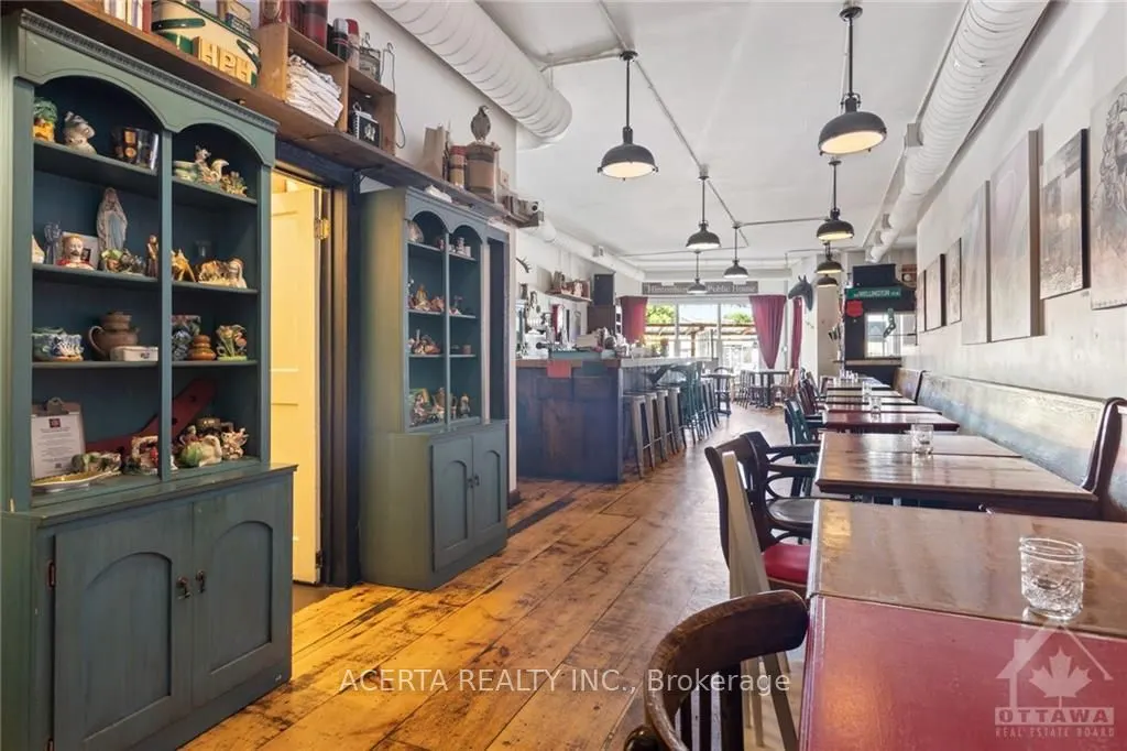 1008 WELLINGTON Street W