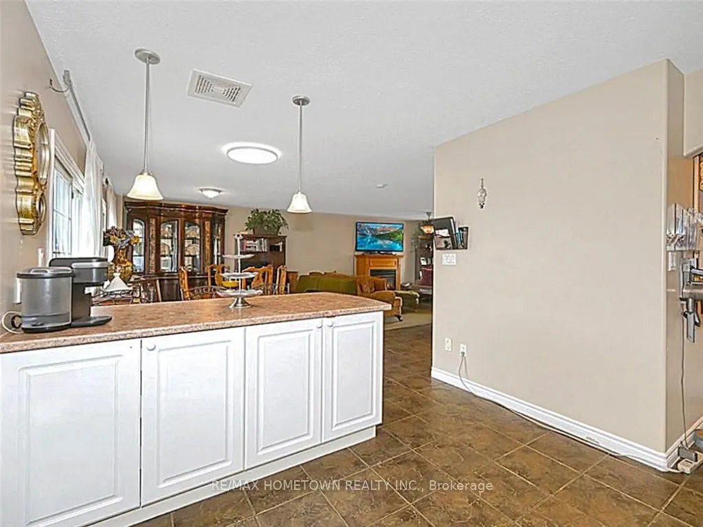 16 REGENCY Place