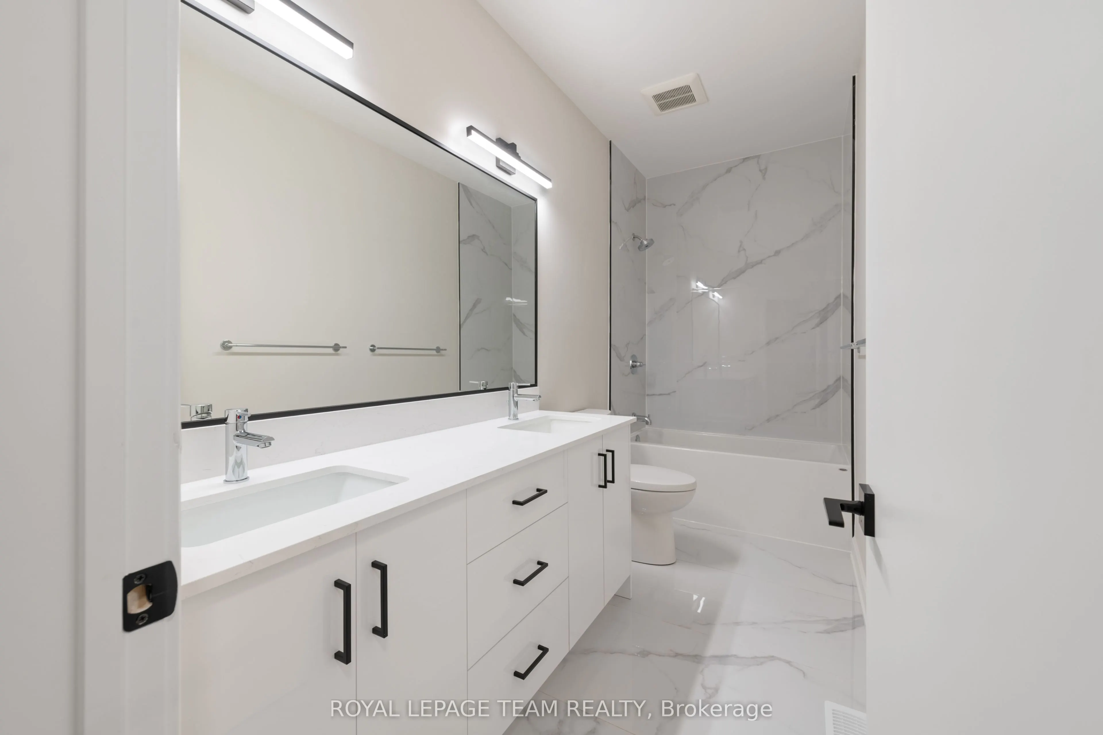 49 GROSVENOR Avenue #3