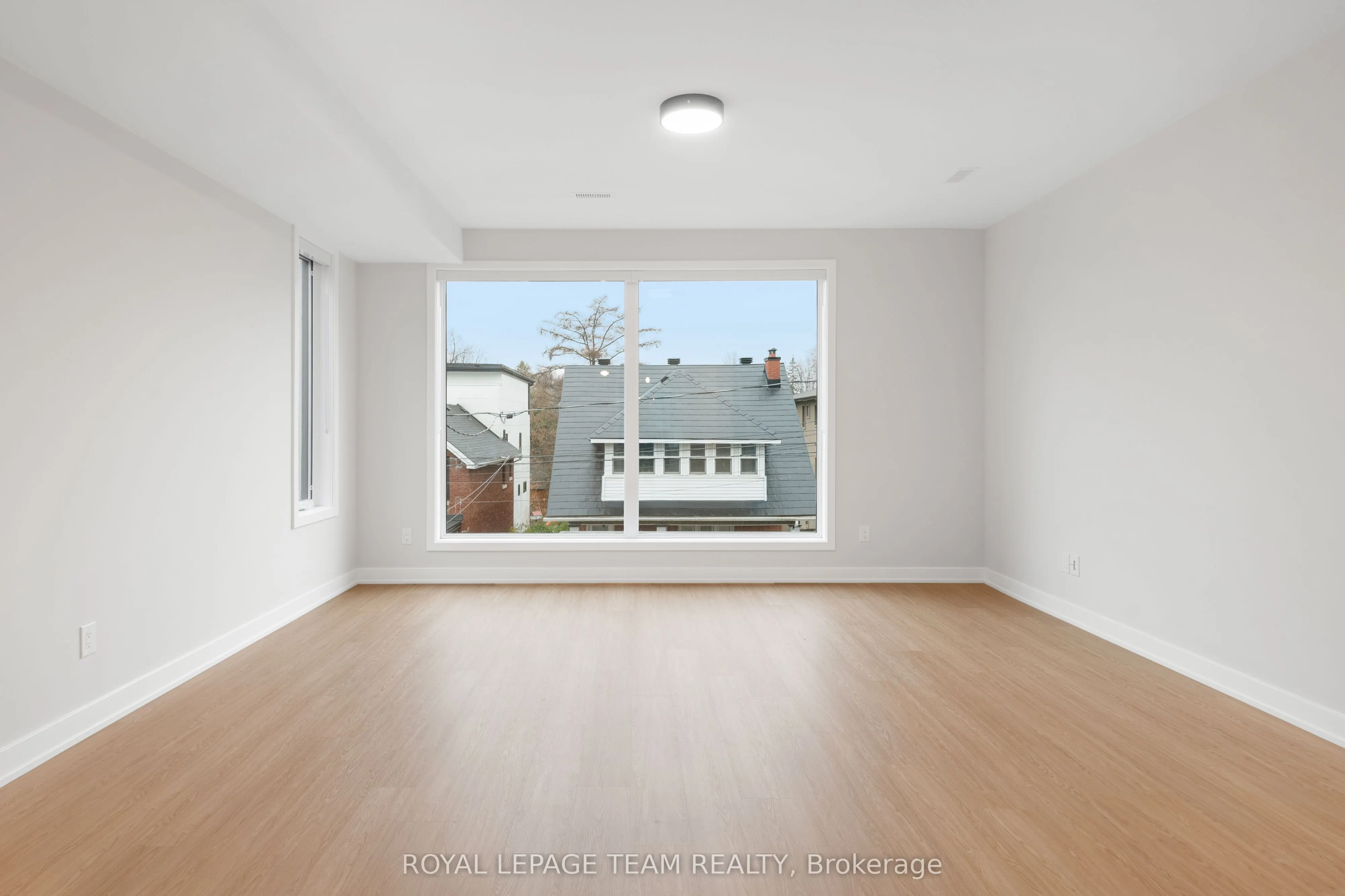 49 GROSVENOR Avenue #3