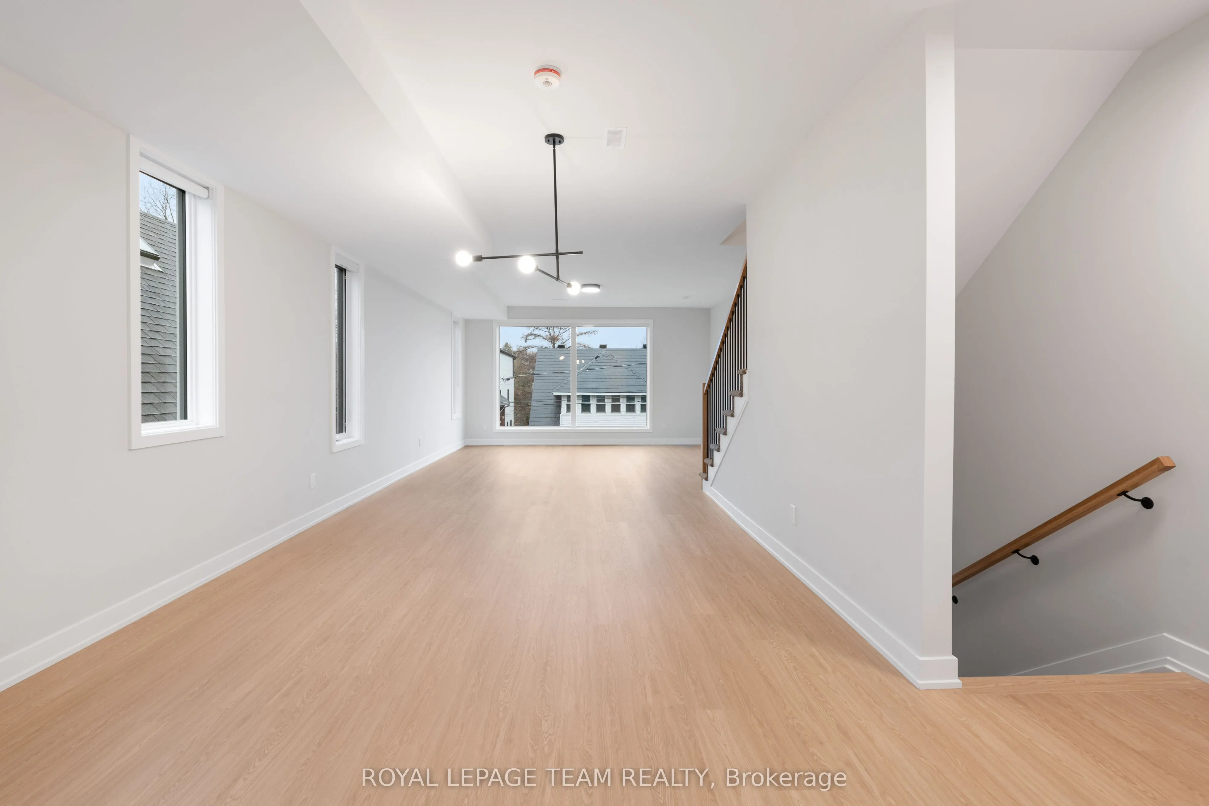 49 GROSVENOR Avenue #3