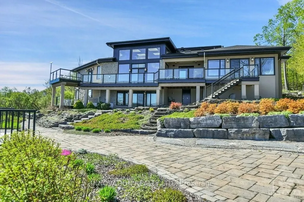 325 BERRY SIDE Road