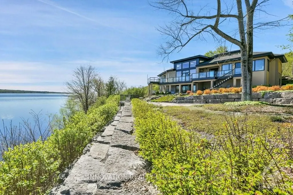 325 BERRY SIDE Road