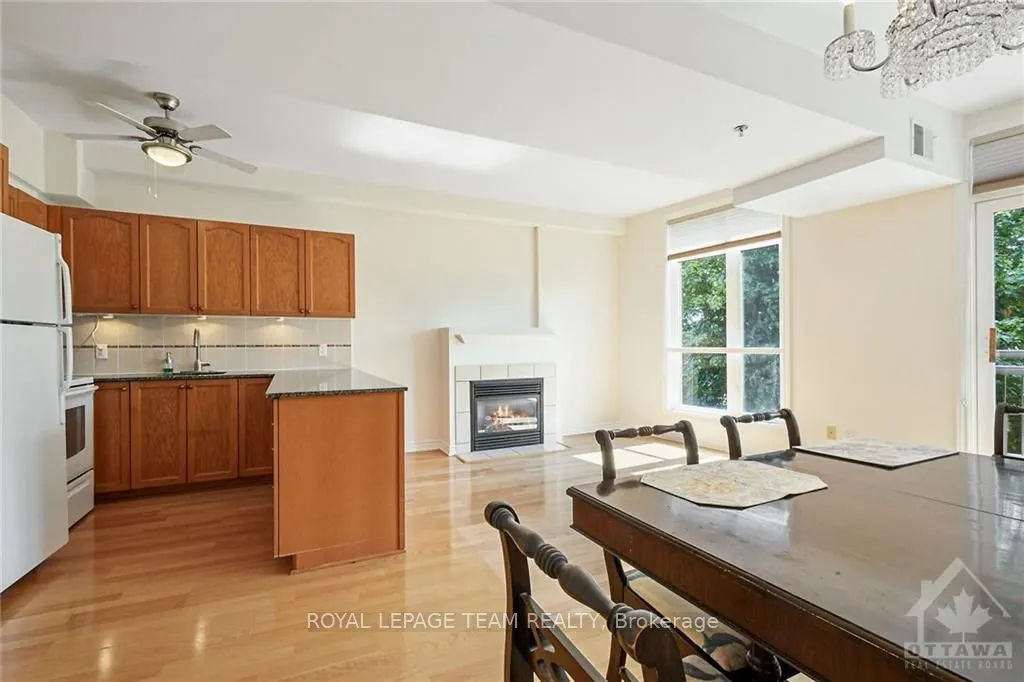 6 GROVE Avenue #305