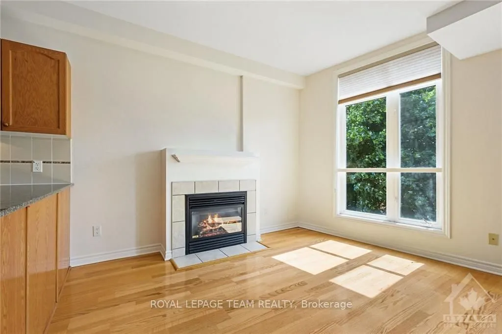 6 GROVE Avenue #305