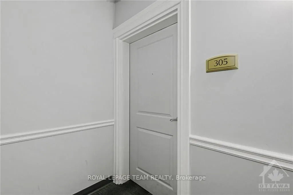 6 GROVE Avenue #305