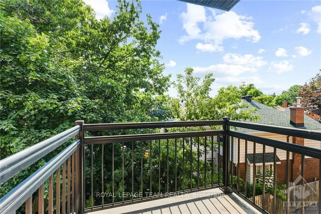 6 GROVE Avenue #305