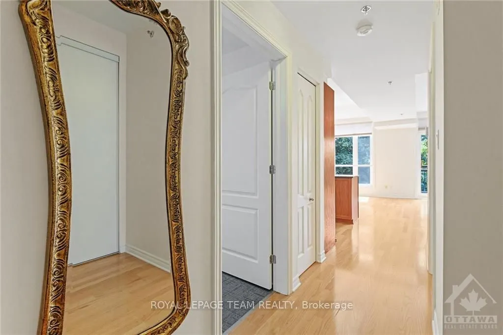 6 GROVE Avenue #305