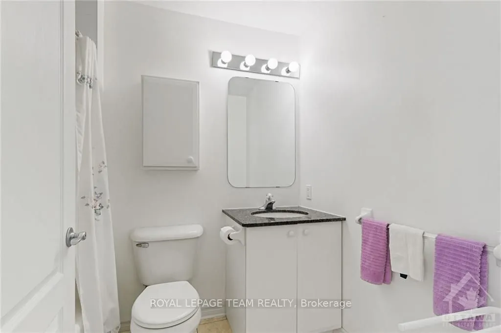 6 GROVE Avenue #305
