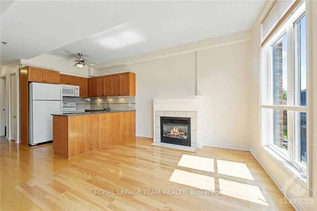 6 GROVE Avenue #305