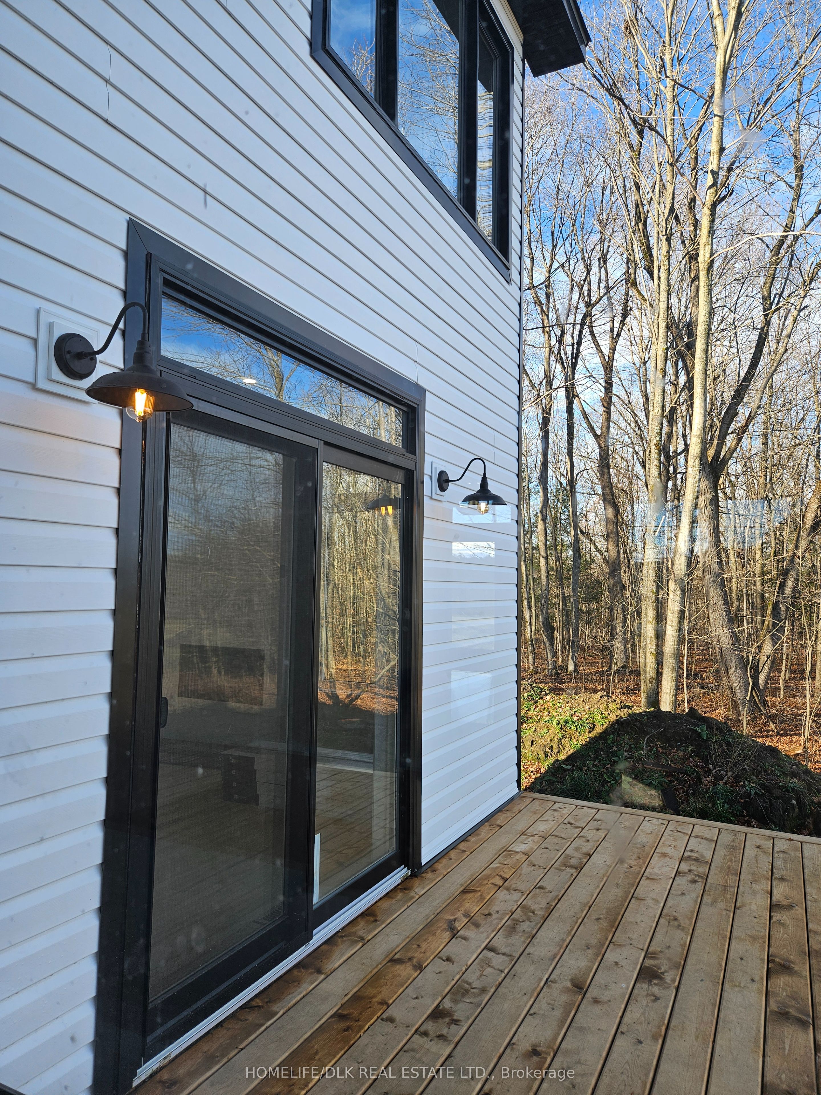 12 TEMPERANCE LAKE Road