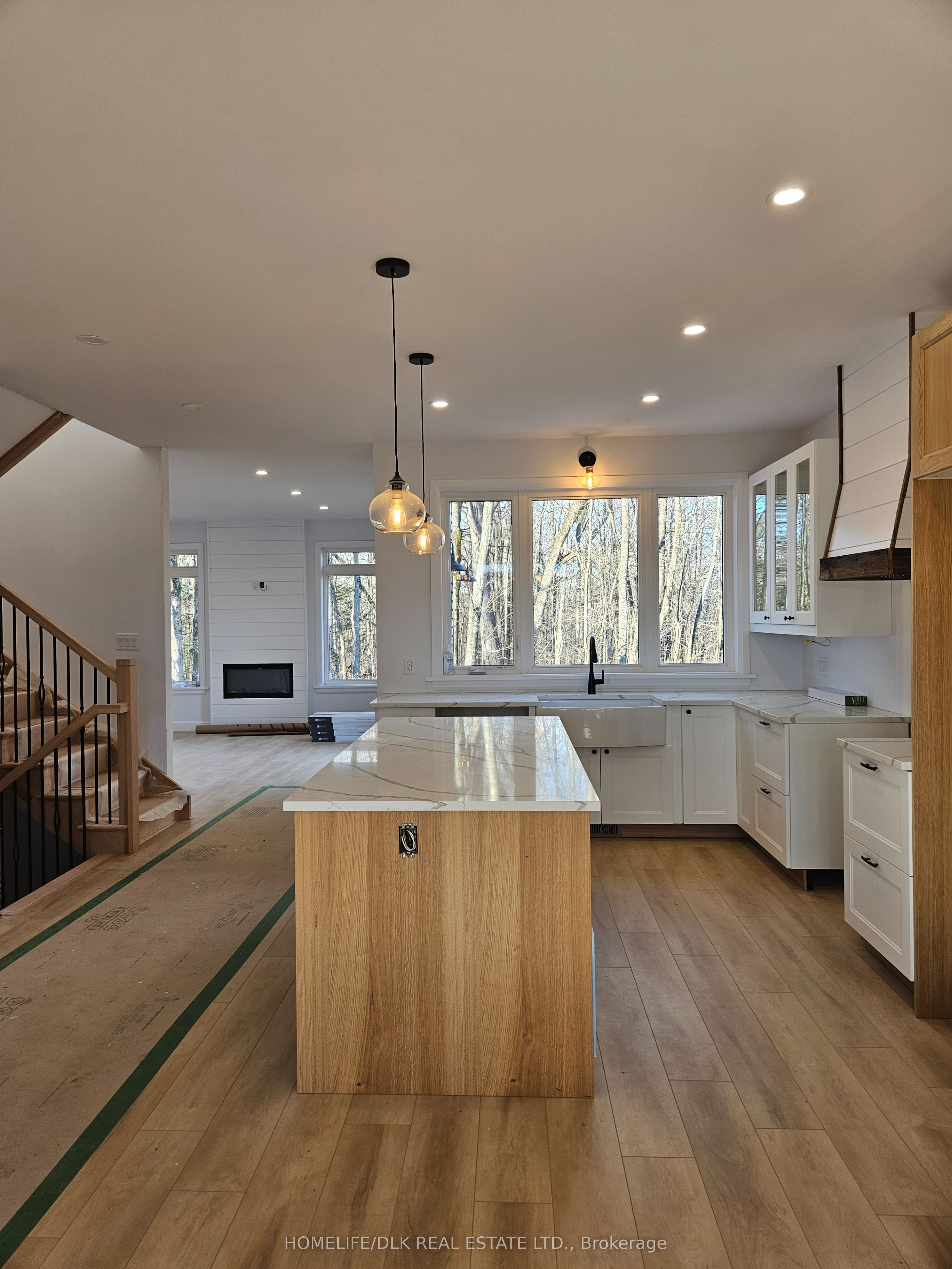 12 TEMPERANCE LAKE Road