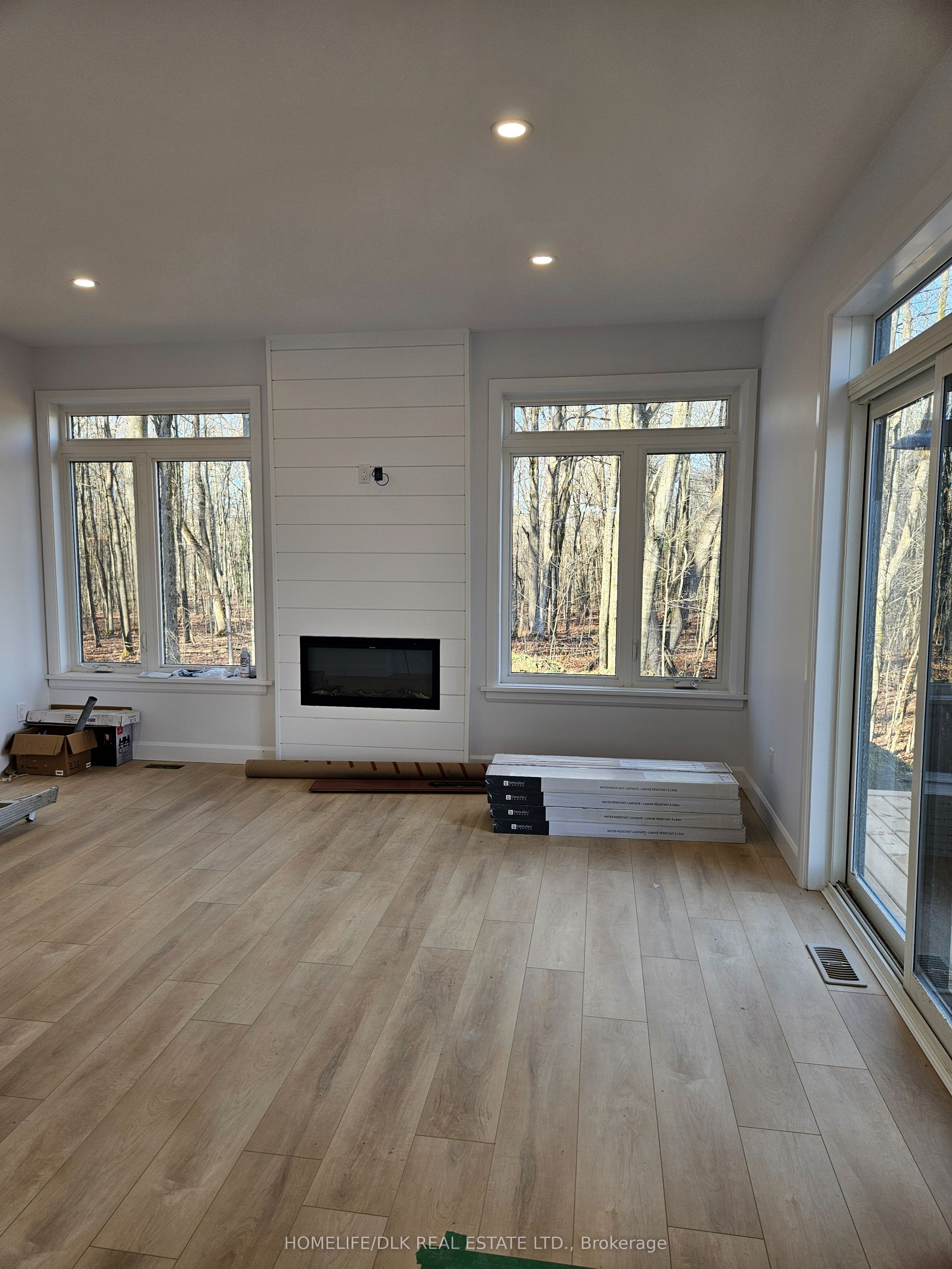 12 TEMPERANCE LAKE Road