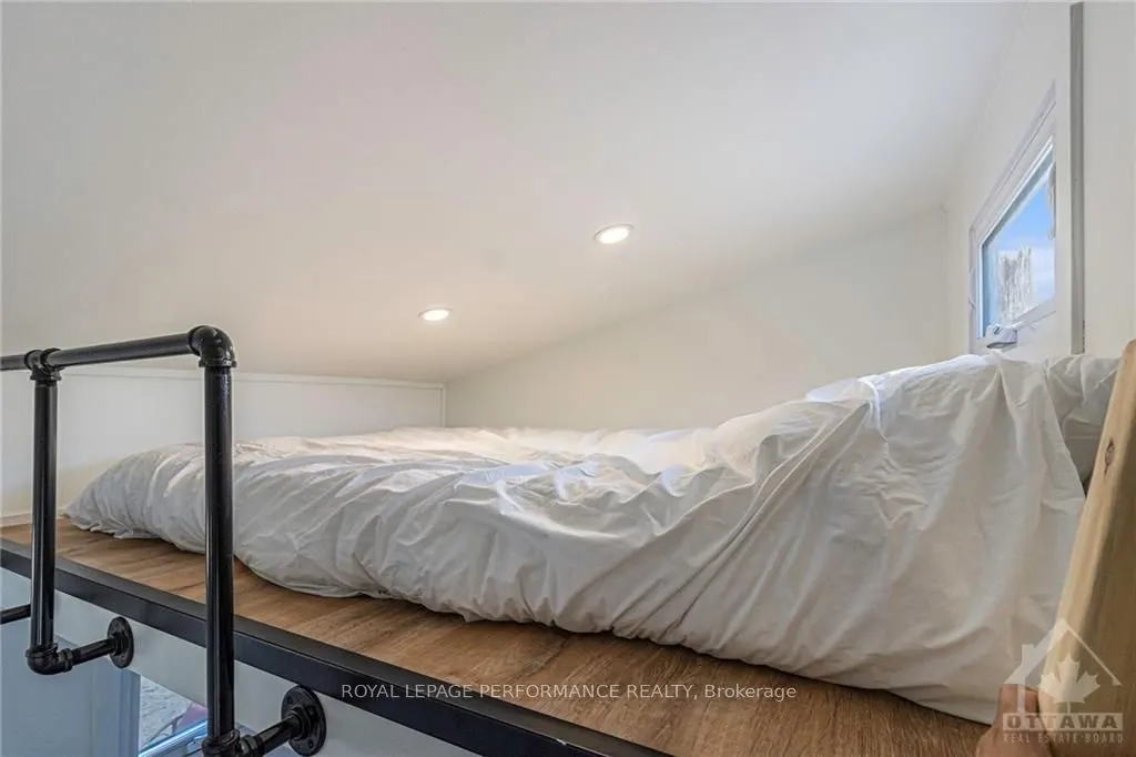 861 DU GOLF Road