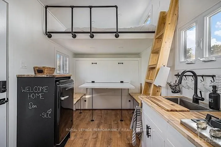 861 DU GOLF Road