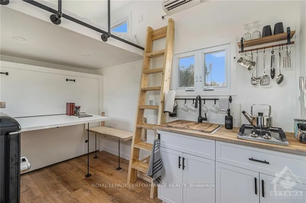 861 DU GOLF Road