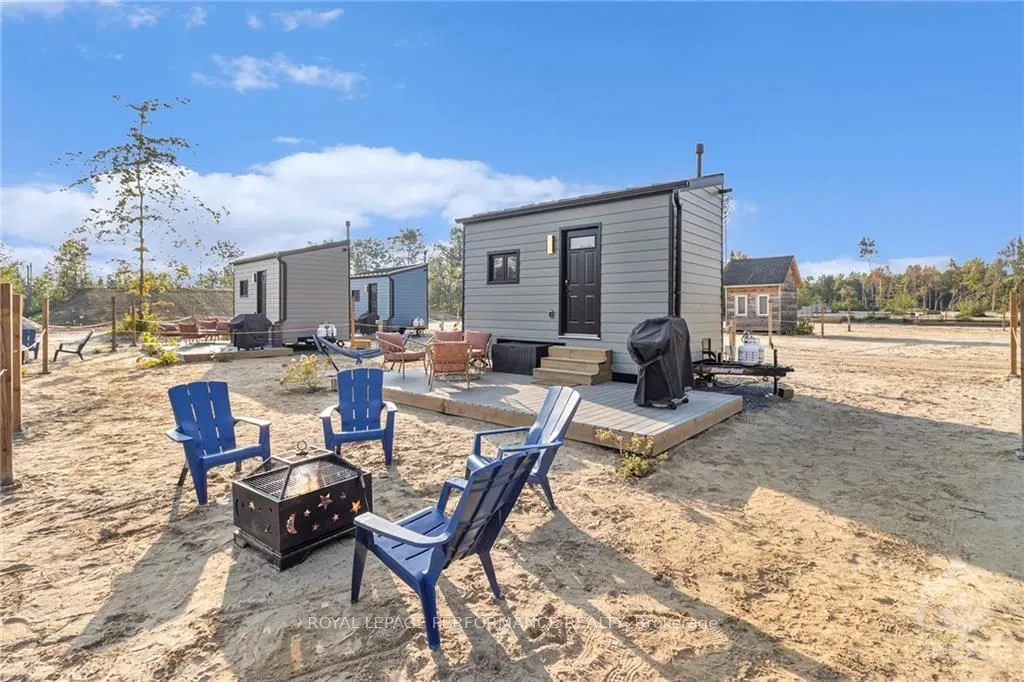 861 DU GOLF Road