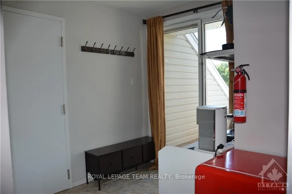 1036 BARRYVALE Road #4D