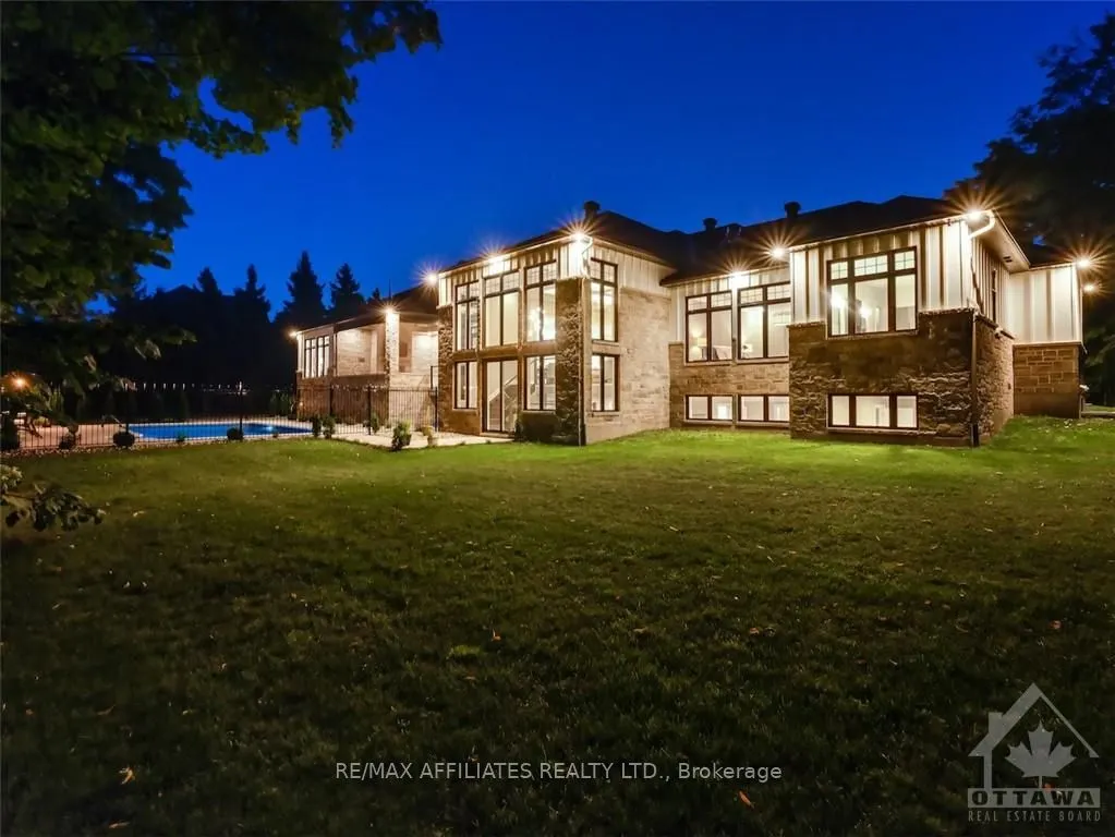 1443 DUCHESS Crescent